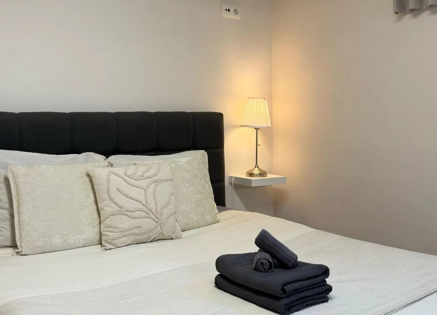Vernieuwde Kamers In Het Centrum Van Brugge Belgium