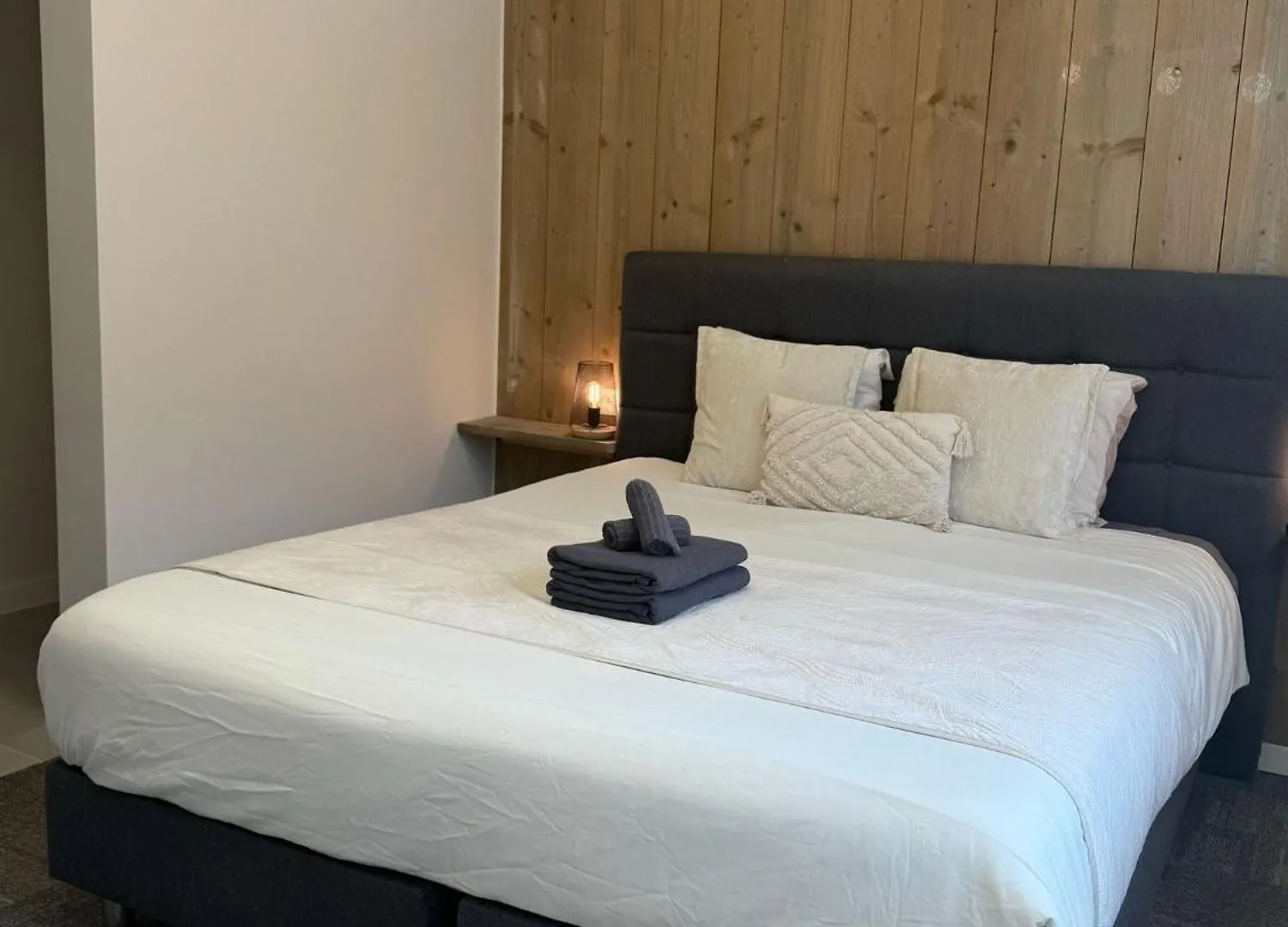Appartement Vernieuwde Kamers In Het Centrum Van Brugge Belgique