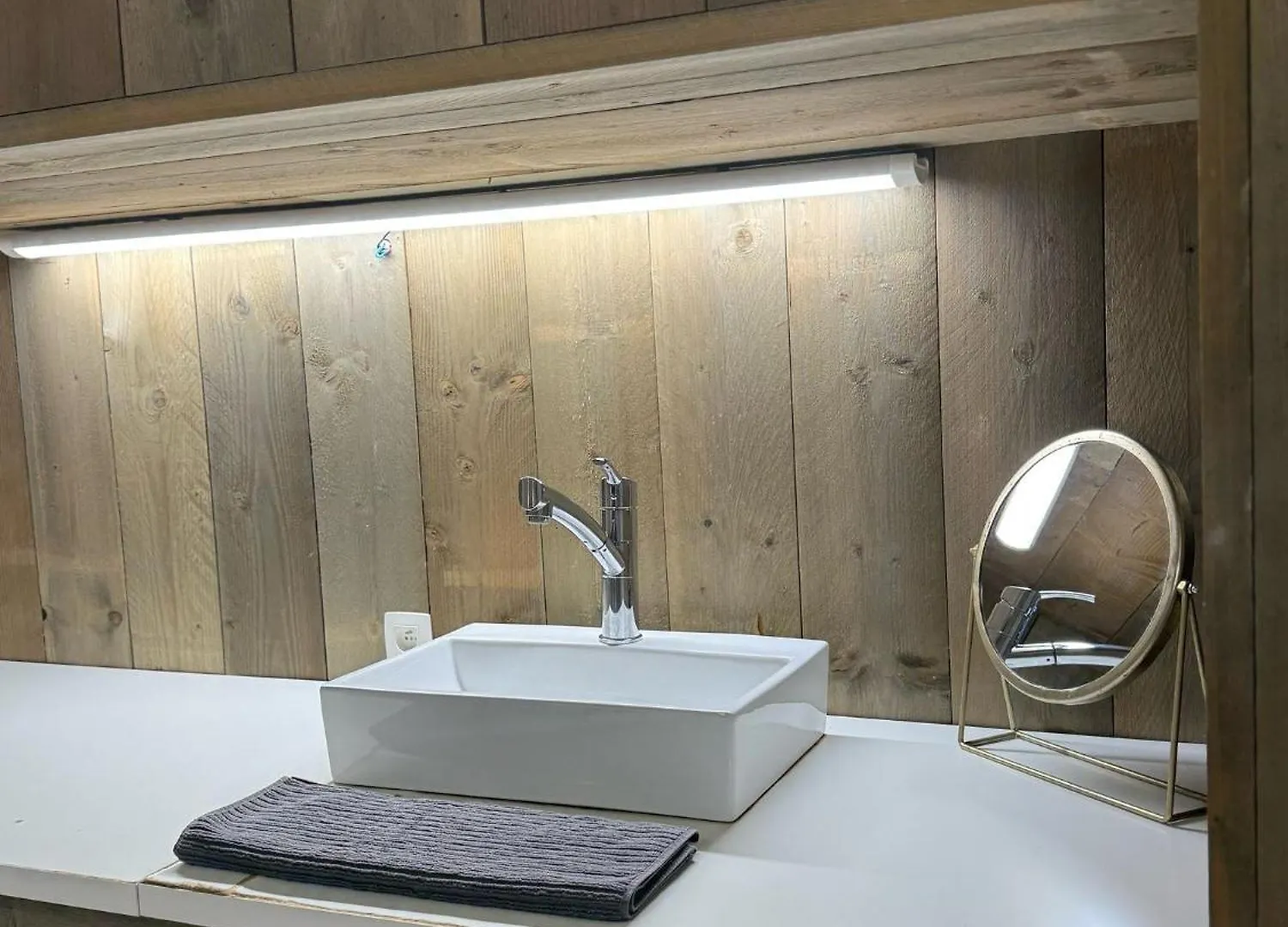 Vernieuwde Kamers In Het Centrum Van Brugge Belgique